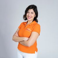 La Dott.ssa Manuela Amato dello studio odontoiatrico Dental Center San Giovanni del Dr. Miceli.